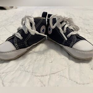 Converse Chuck Taylor Cribster Sneakers